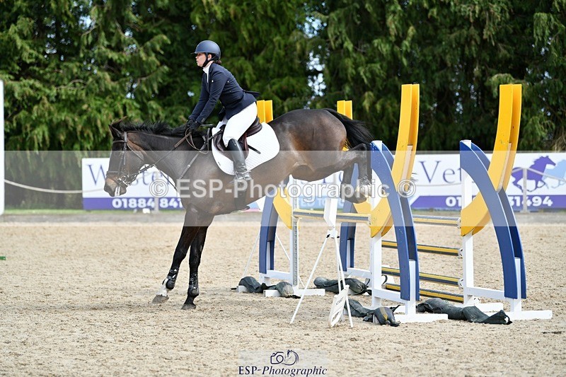 240324-123029-02567 - Cls 9 Snr 1.05m Open