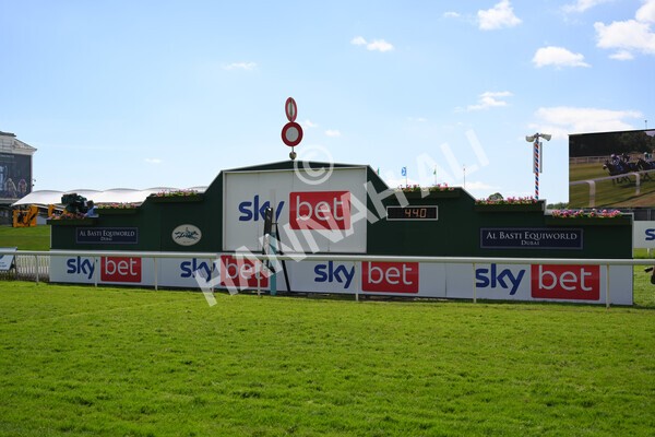 yr12062021r3-3 - Race 3 3.05pm Sky Bet Race to the Ebor Grand Cup