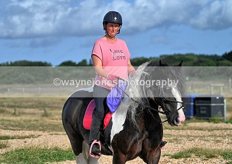 WJ7_4482_1 - Kellie & Churchill ... do Hayling Island 25-08-24