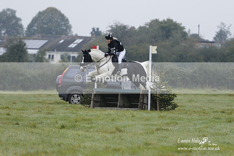 WWHT 171021 0511 - Novice Restricted (0.80m)  17/10/21