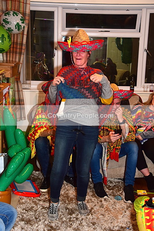 LEE-559 - Lee's 30th