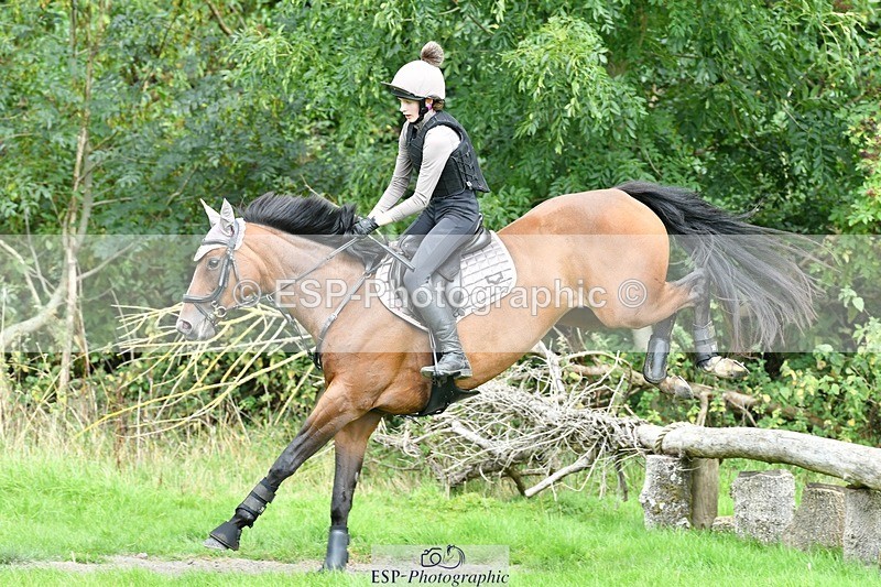 230817-133102-00977 - Theo's 1st Group - XC