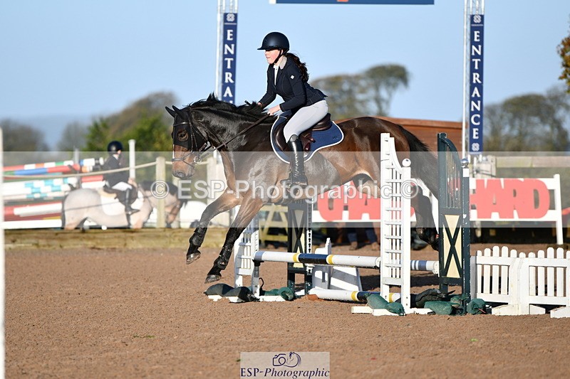 241026A-090944-00381 - SAT Cls 19 Clear Round 50cm