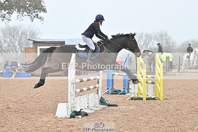 241103A-111755-06982 - SUN Cls 18 British Novice and 90cm Open