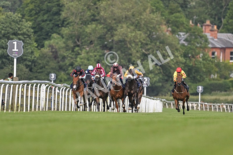 050724-Race 1-Beauty Queen-0307 - Race 1