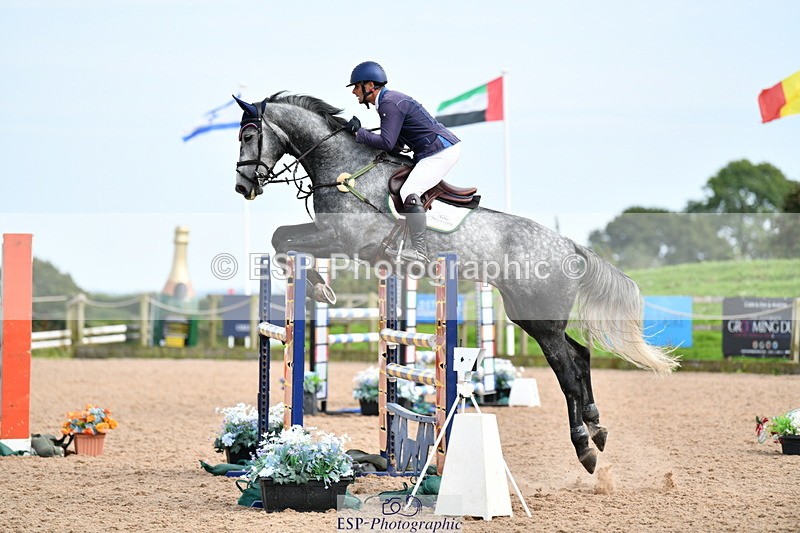 240915A-165039-11118 - Cls 30 Snr Foxhunter