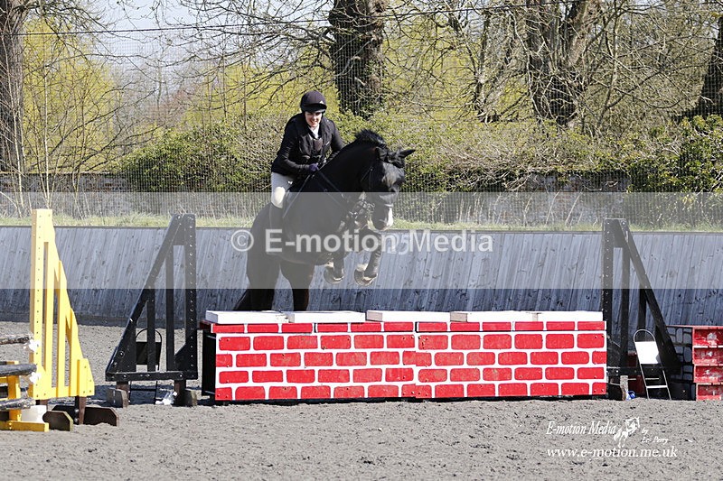 _EST0916 - Bourne Valley Riding Club Winter Showjumping 27/03/22