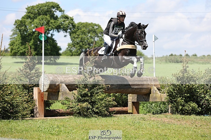 240525-123519-13351 - 377-HONEYBROOK_EXTRA_SPECIAL-Tom_Rowland