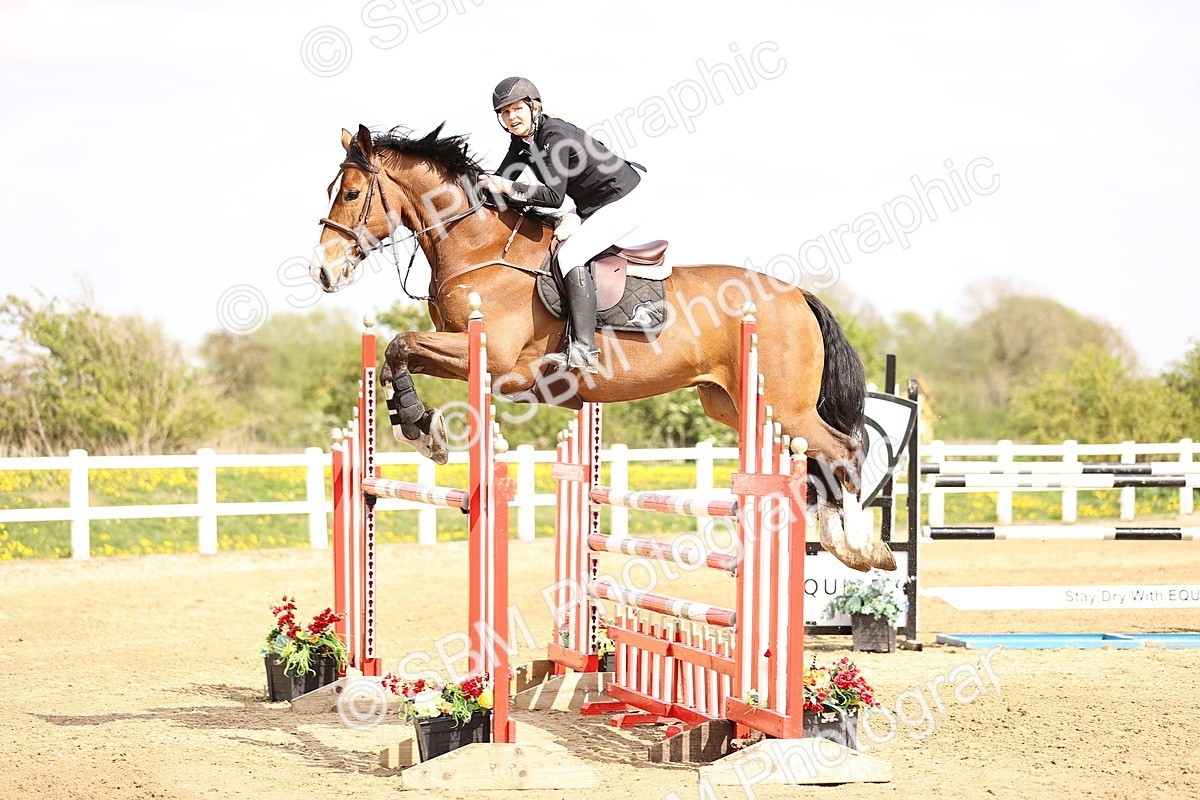  - Class 13 - Senior Foxhunter - 1.20m