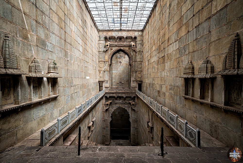 Abandoned Raniji Ki Baori Stepwell, Bundi India | Queen's Stepwell - ABANDONED INDIA