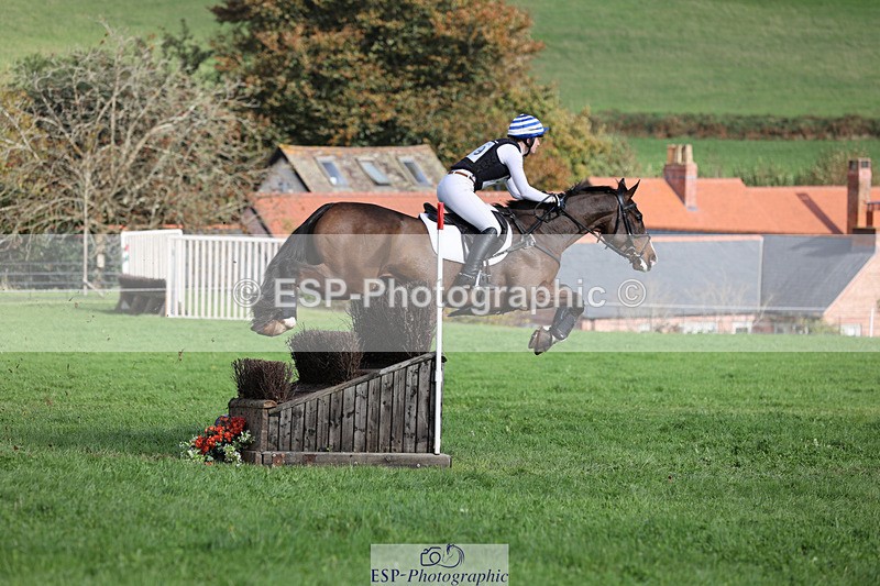 241025-124626-08154 - 109-Amber.Williams-THE.EMERALD.LILY