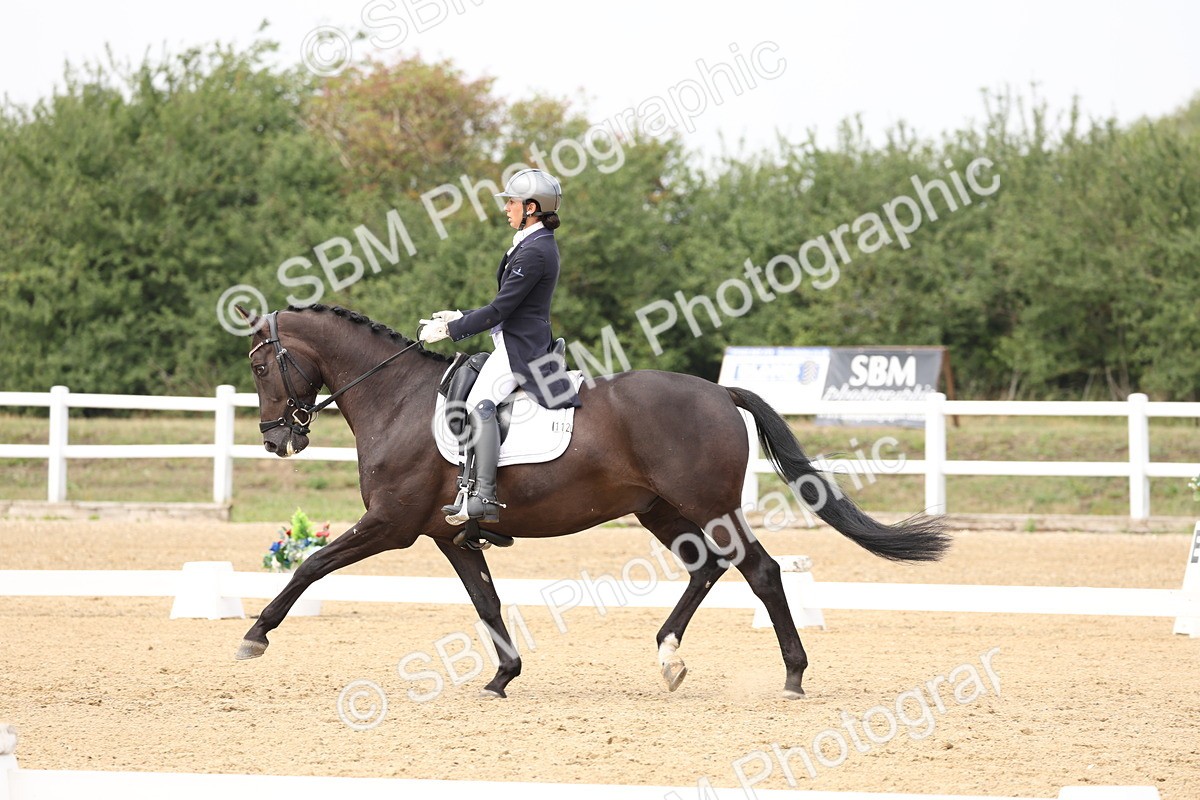 SBM_007551 - Class 9 - FEI INT I - 14.57-15.45