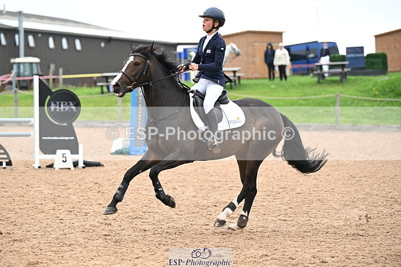 240907A-142104-02325 - Cls 4 Pony Big Team 95cm & 1.05m