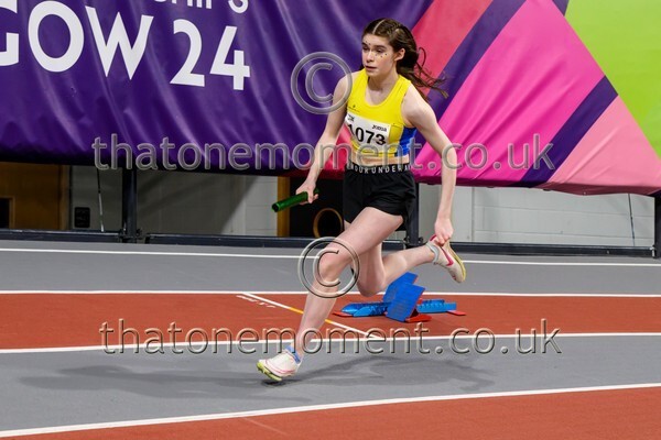 CombiMast25-914442 - Track Female Set One