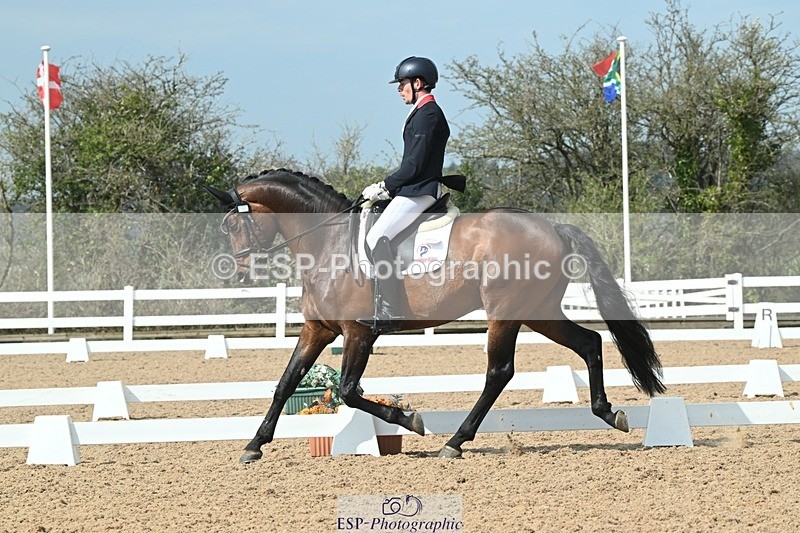 250403-104048-01547 - 048-Angus.Corrie-Deane-Maigret.VD.Watermolen