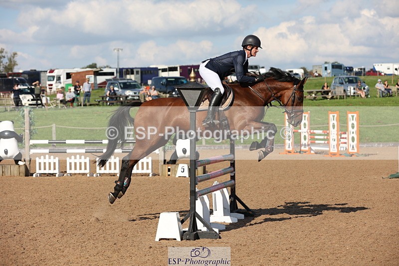 230915A-155656-02982 - Cls 6 Snr 1.05m Derby