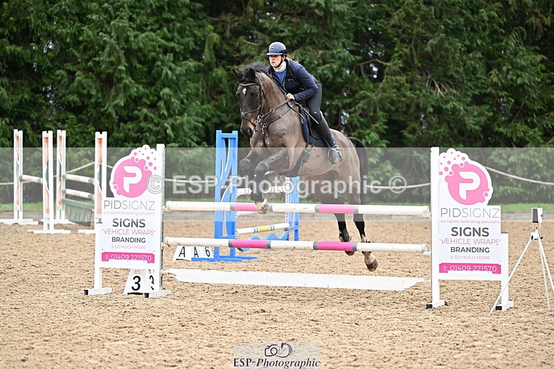 250201A-124330-00675 - Cls 03 Local Horse 110cm