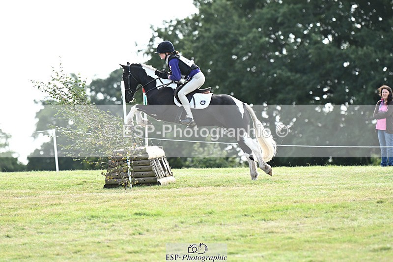 240825X-110452-31951 - 70cm XC 11.00 to 12.00