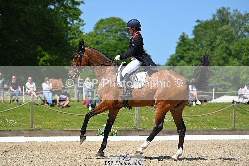 230526-121227-05968 - 474-LONDON_52-Laura_Collett-DR