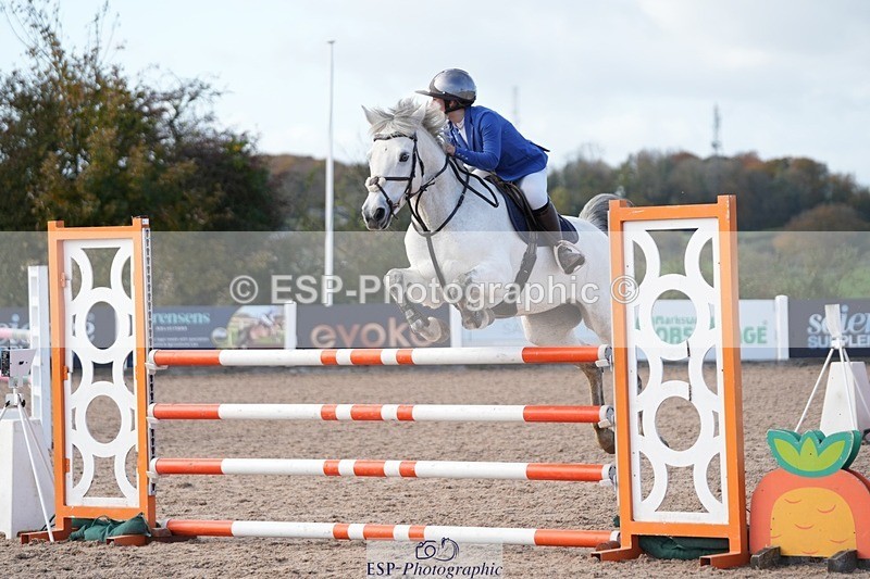 251025-141742-00617 - Cls 13 Pony Foxhunter and 1.10m