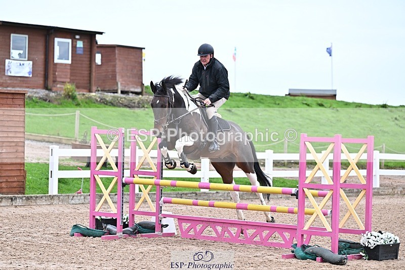 250914-093912-08225 - Cls 32 Snr British Novice and 90cm Open