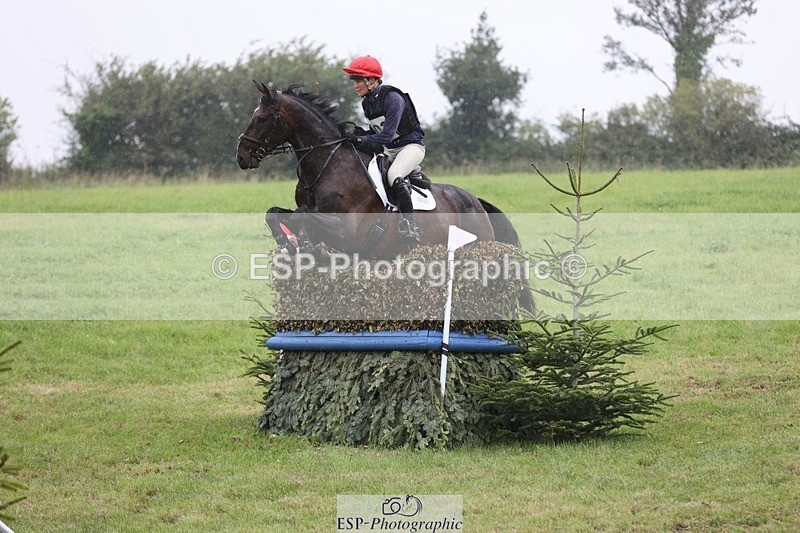 240901A-104509-06079 - 302-Rosie.Bradley-Hole-CAPABILITY.BROWN.II