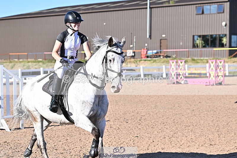 250708A-183349-00572 - 90cm Classes