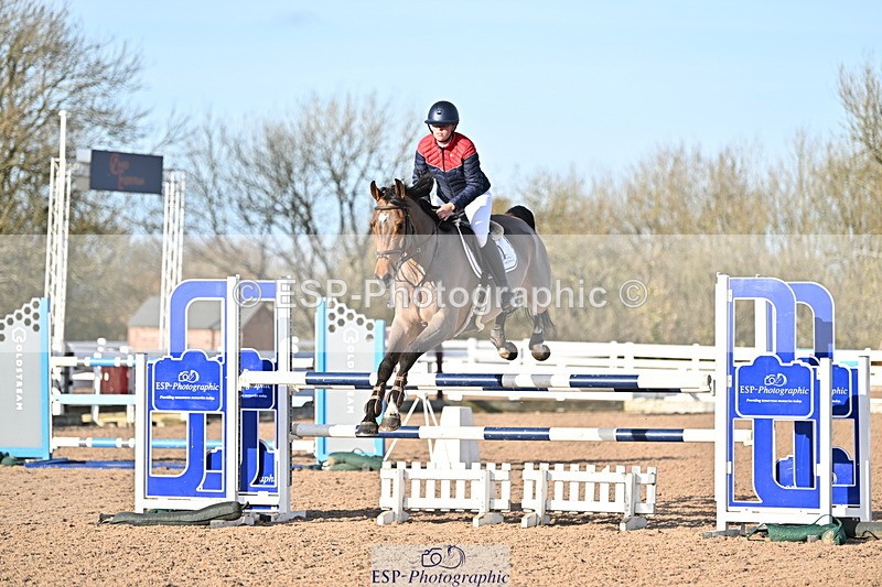 241113A-135318-00743 - Cls 05A&B Snr Fox & 1.20m Open