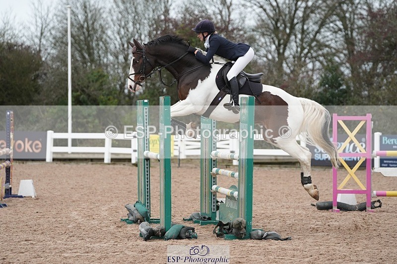 251109-111357-03507 - Cls 20 Newcomers and 1.10m Open