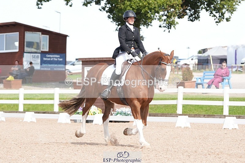 250906-141914-03915 - 069-Kirsty.ClackworthyStitch