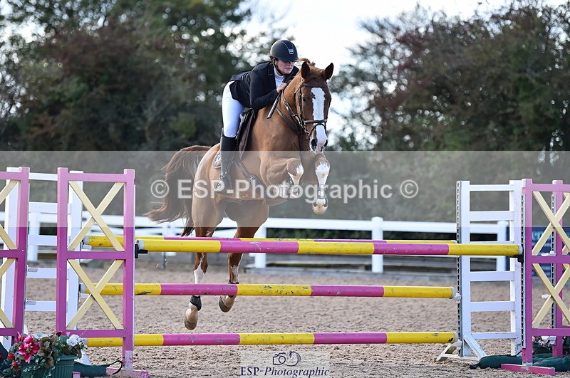 231014A-135540-05157 - Cls 15 1.05m Amateur Q 2nd R