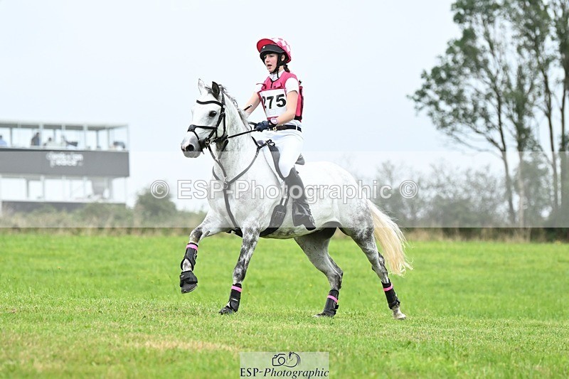 240831A-154545-04939 - 275-Isabella.Hooton-BALLYLEE.SILVER.PRINCE