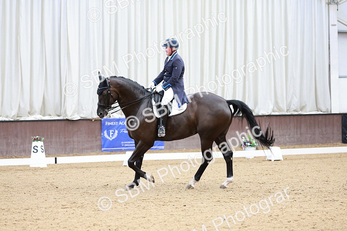 SBM_015948 - Class 5 - FEI INT II - 15.48-17.00