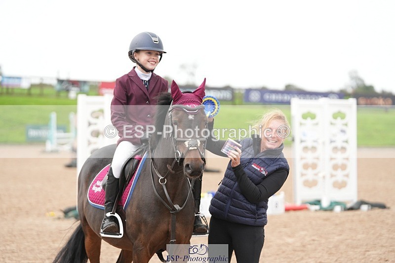 250920-160351-01556 - Cls 21 Pony Intro 80cm Derby