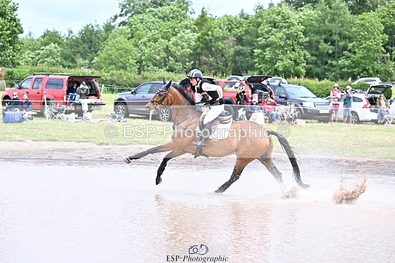 250525A-142247-16459 - D-476-Caroline.Powell-TIK.TOK