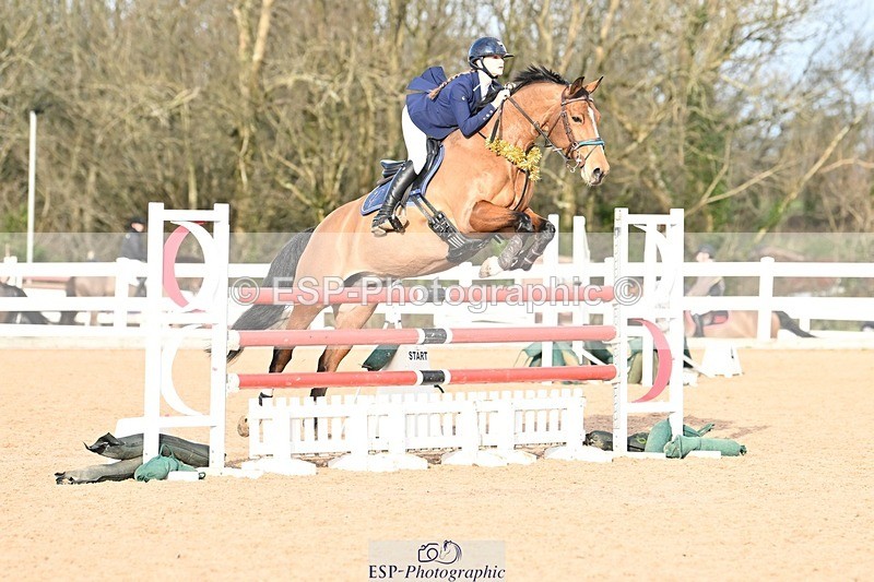 241208-130525-01690 - Cls 21 Newcomers and 1.10m Open