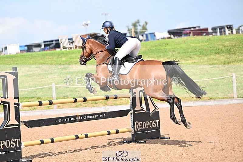 240828A-143251-00929 - Cls 4 Snr Newcomers and 1.10m Open