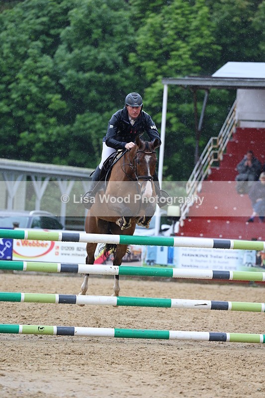 3E7A7464 - Class 8: Senior Foxhunter/1.20 open