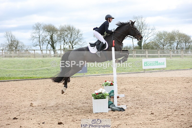 240419A-123721-07342 - Cls 6, 2 Star Medium Tour 1.35m