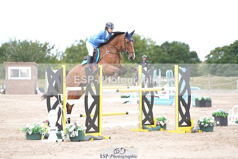 250801-111235-04876 - Cls 14 Snr Fox 1st Rnd