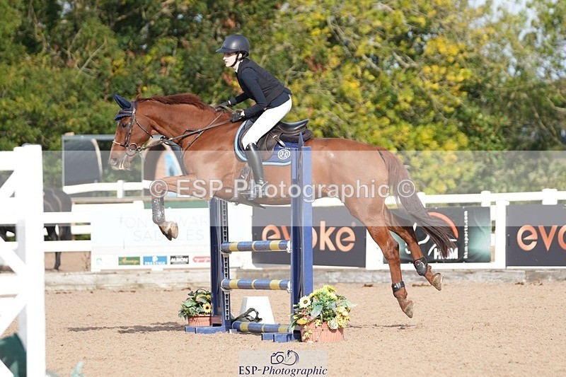 251005-103239-02576 - Cls 22 British Novice and 90cm