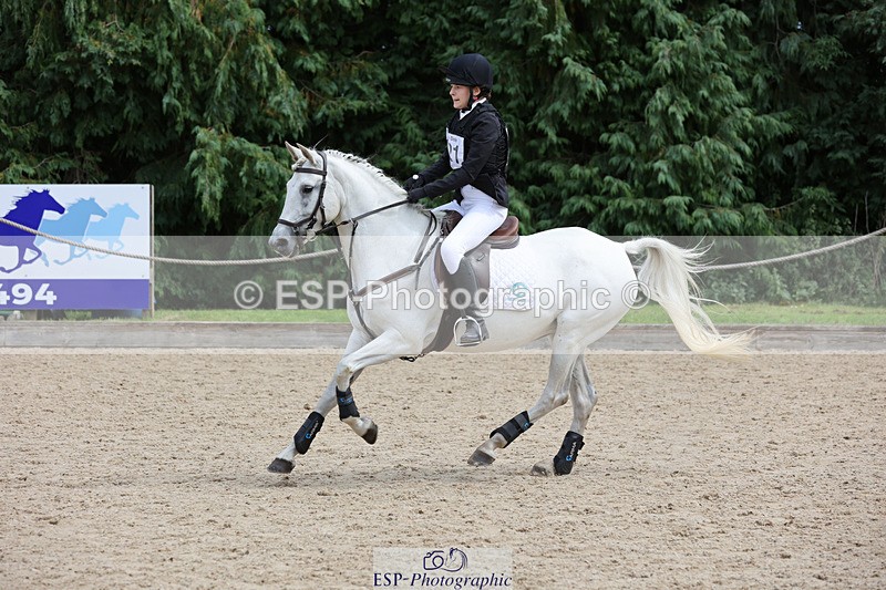 240823X-134618-18018 - 70cm R1 13.45 to 15.30