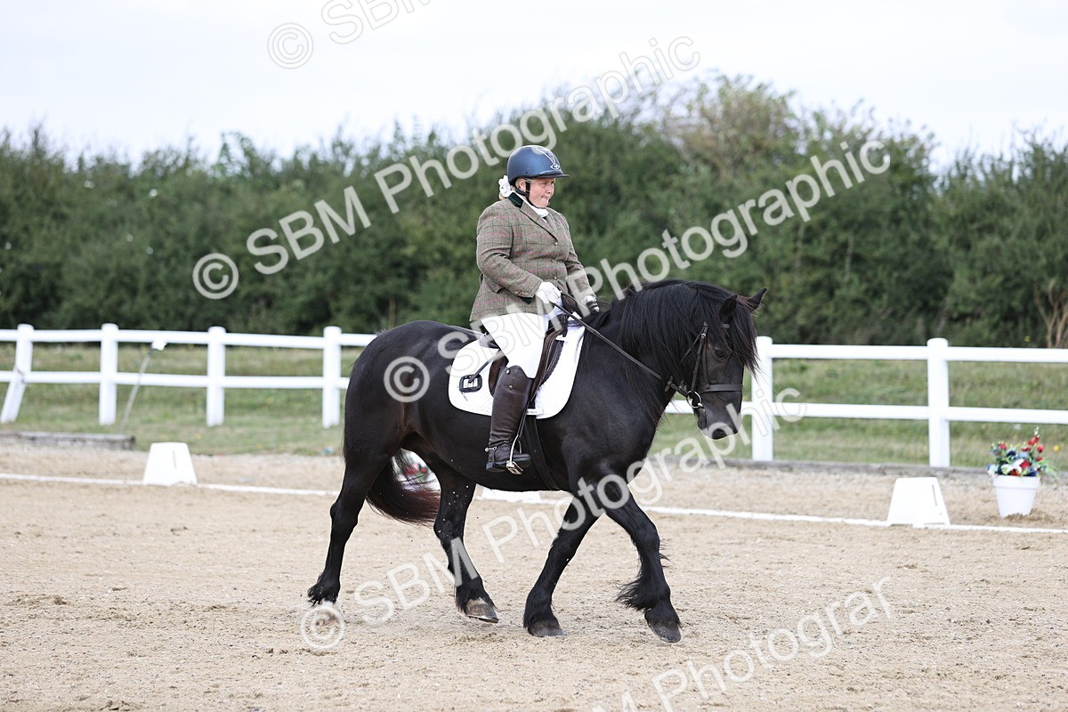 SBM_016731 - Class 14 Novice 23 - 11.53-12.56