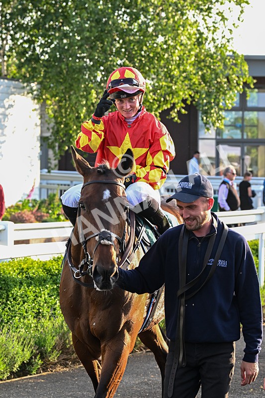 100625-Race 6-Show No Fear-7533 - Race 6