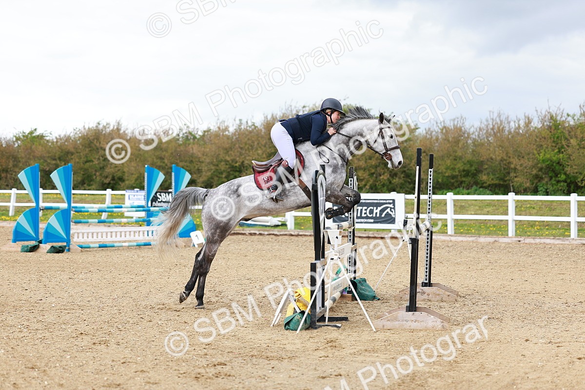 SBM_002412 - Class 10 - Senior Newcomers - 1.10m