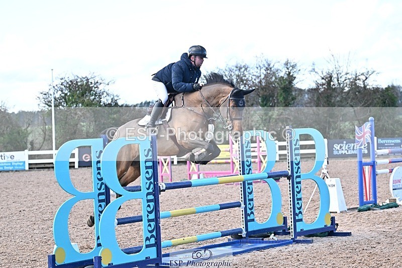 251203-130409-00617 - Cls 4 Newcomers and 1.10m Open