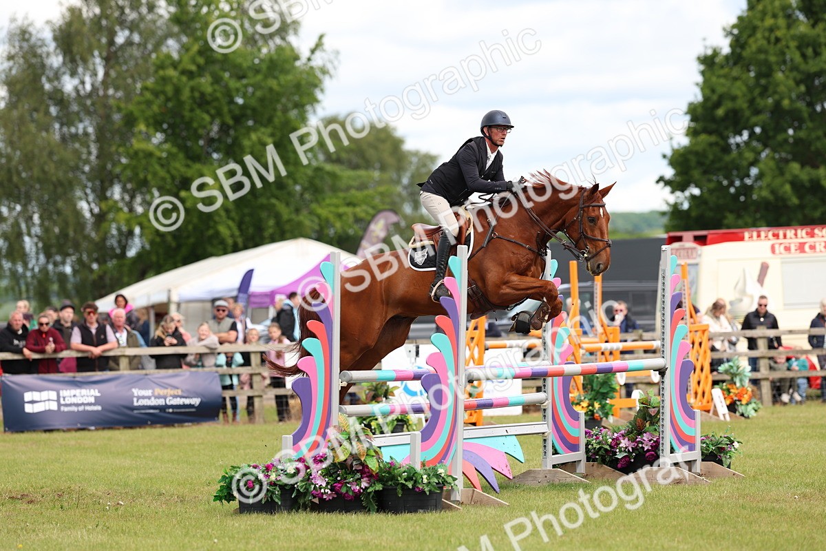 SBM_13746 - Class 206 - Senior Newcomers - 1.10m Open