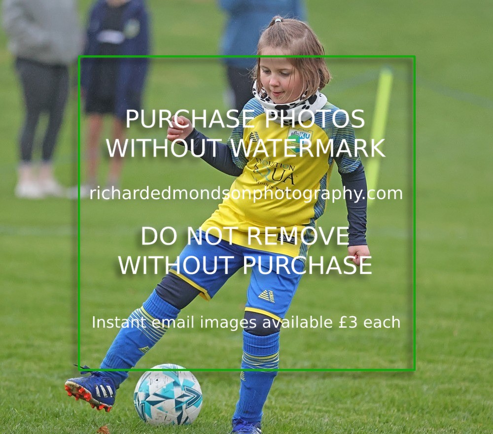533A4998 - Wattsfield under 7s vs Kendal Utd Ladies & Girls U8 (22/11/25)