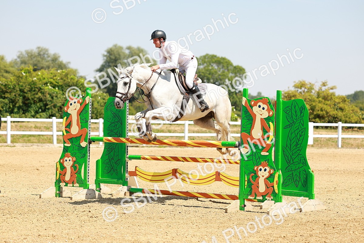 SBM_001758 - Class 4 - Senior Newcomers - 1.10m