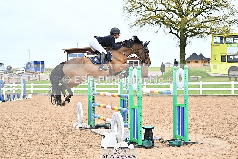 240501A-135844-00918 - Cls 8 Snr Foxhunter and 1.20m Open
